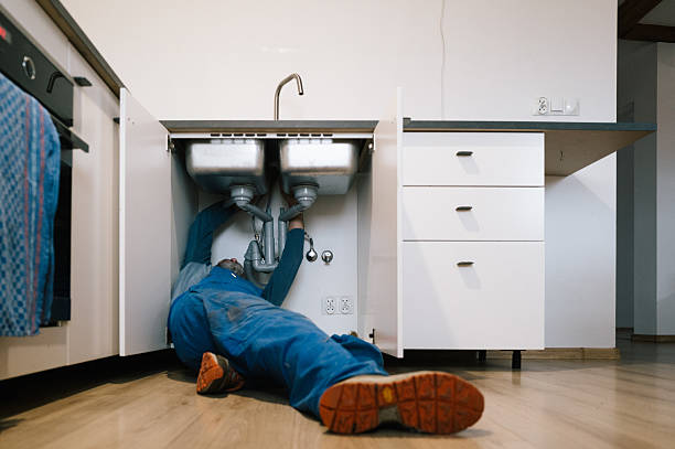 Professional Drain Cleaning technician working in Trivoli, IL